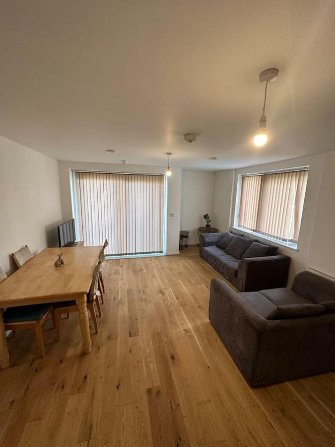 New Build 2 Bedroom With 2 Bath In Londres Extérieur photo